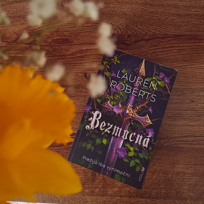 Bezmocná – Lauren Roberts