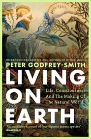 Kniha Living on Earth