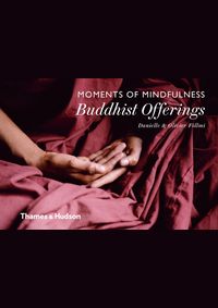 Kniha Moments of Mindfulness: Buddhist Offerings